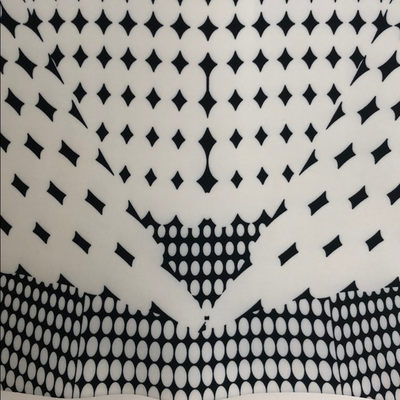 Geometrical Black & White Print Neoprene Dress - Picture 4 of 5